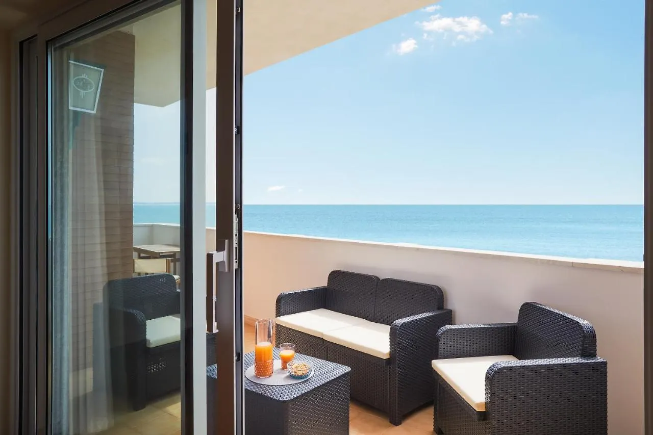 Orizzonte Casesicule, Fantastic Sea View With Balcony And Big Windows, Wi-Fi 波扎洛 0*,  意大利